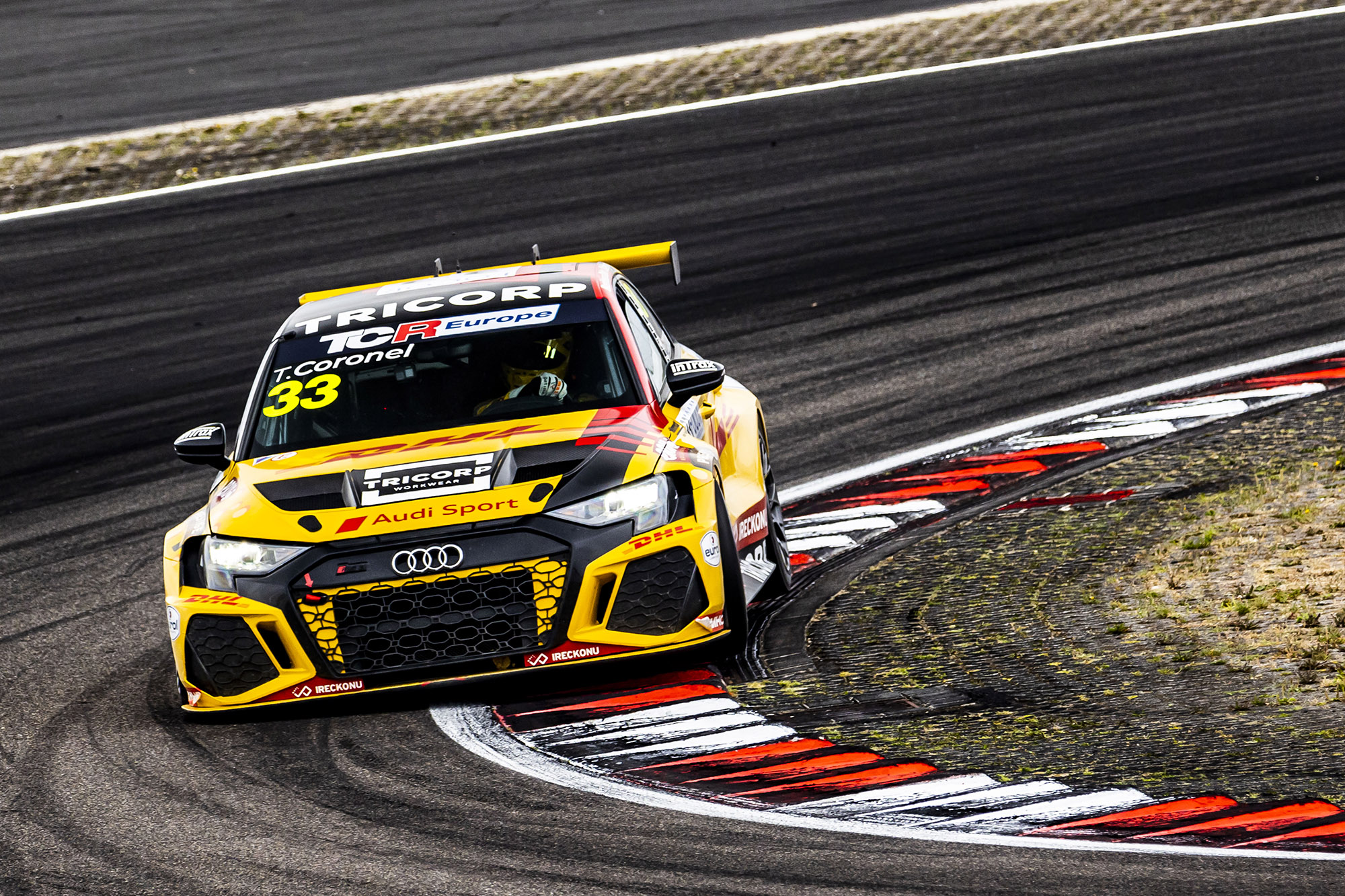 A Lights To Flag Victory For Tom Coronel In Tcr Europe Series